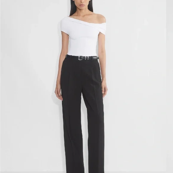 BNWT Contour Ravish Top - White - Large - Picture 6 of 7